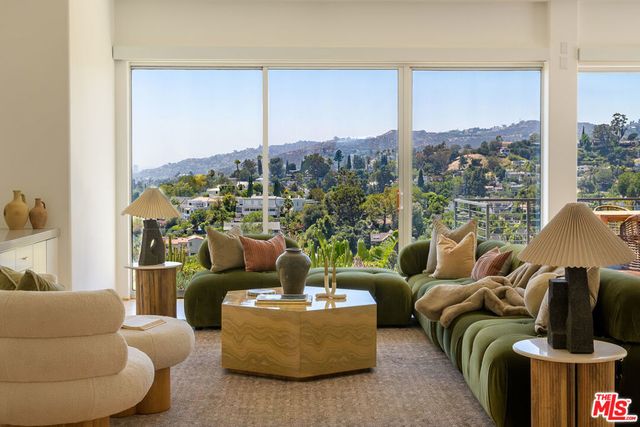 5502 Tuxedo Terrace, Los Angeles