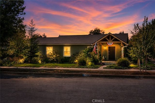 1560 W 23rd, Merced