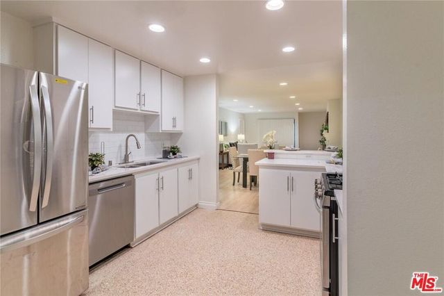 1940 N Highland Avenue # 42, Los Angeles