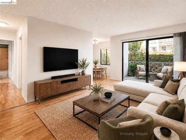 3 Commodore Dr # B153, Emeryville