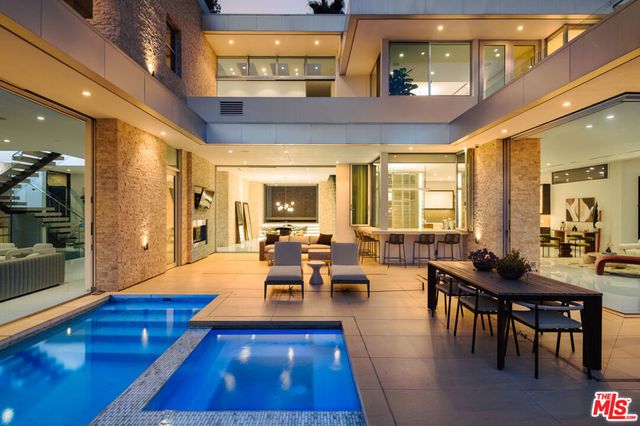 9311 Readcrest Drive, Beverly Hills