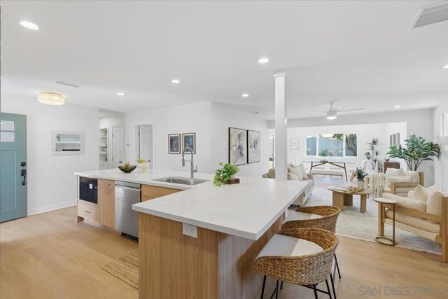 1361 California, Imperial Beach