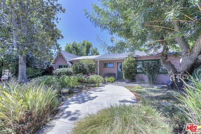 6545 Shoup Avenue, Los Angeles