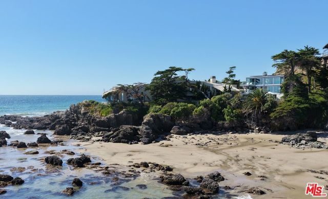 6525 Point Lechuza Drive, Malibu