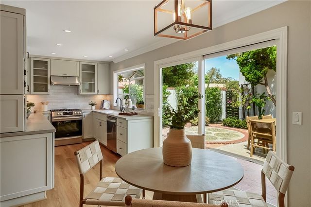 2214 Vista Hogar, Newport Beach