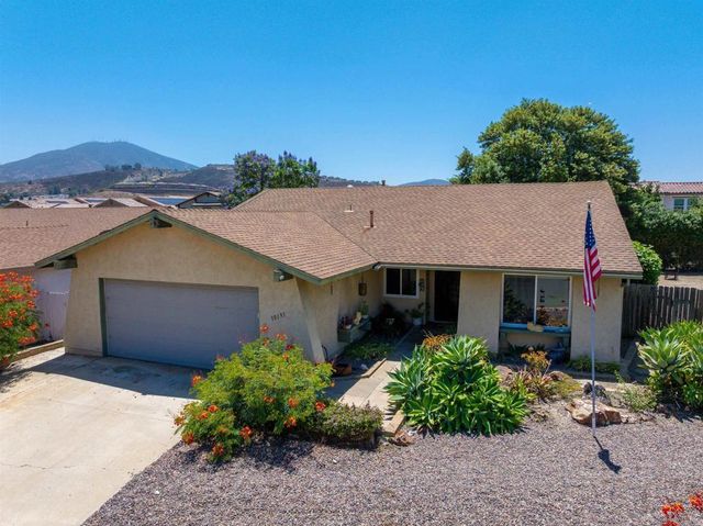 10131 Tres Lagos Court, Spring Valley
