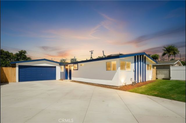 2225 Maple, Costa Mesa