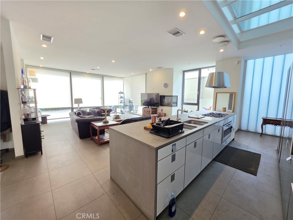 Photo of Listing #SB26180027