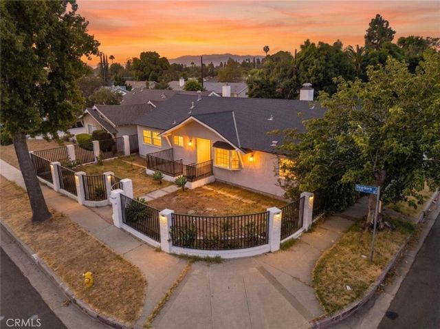16003 Dearborn Street, North Hills