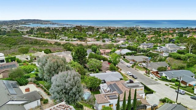5435 Parkview Dr, La Jolla