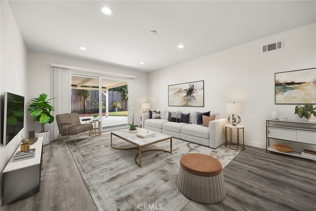 369 San Juan Way, La Canada Flintridge
