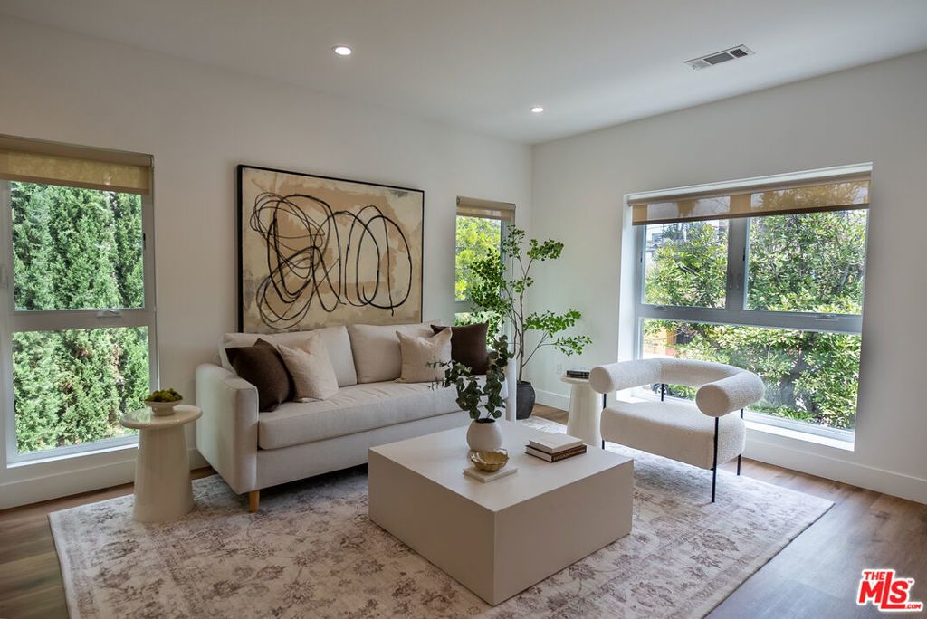 249 N Bonnie Brea Street # 4, Los Angeles