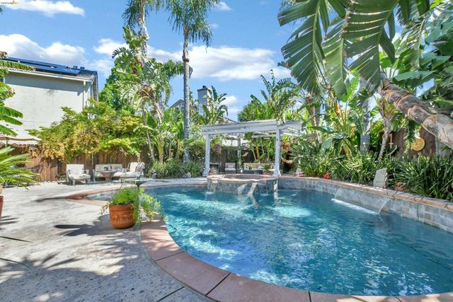 1372 Fruitwood Way, Tracy