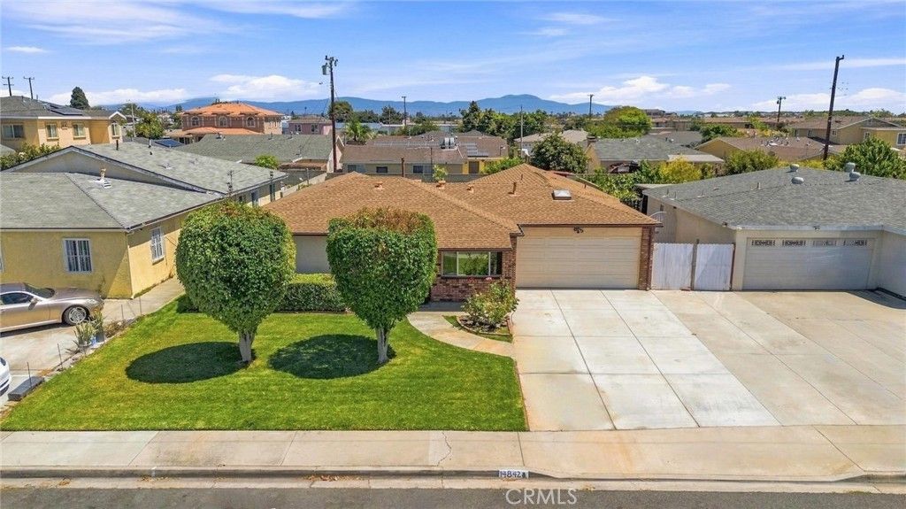 14842 Purdy, Midway City