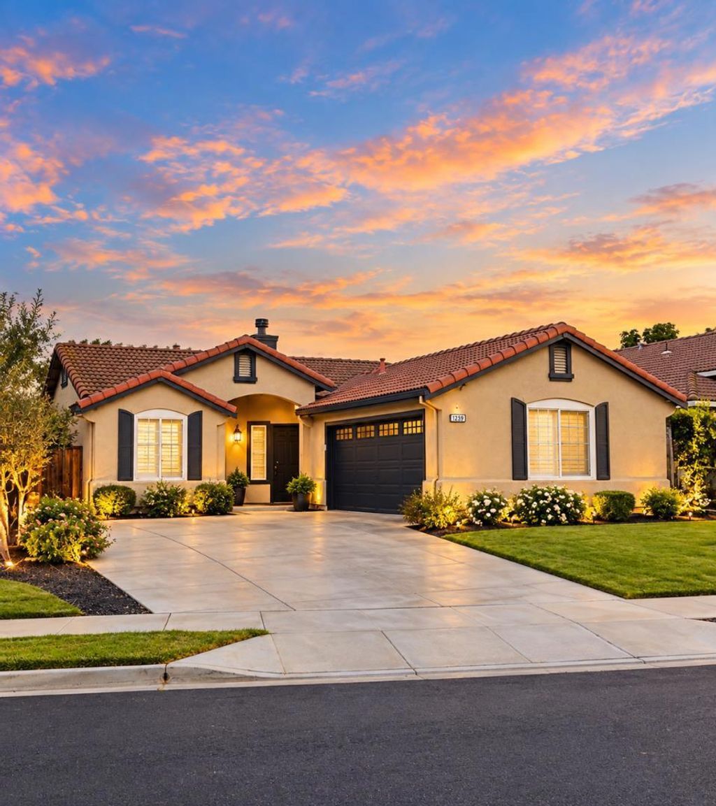 1230 Arlington Way, Brentwood