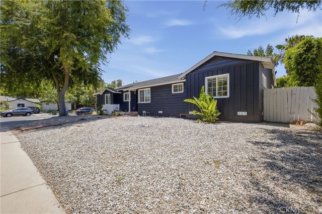 5521 Mclennan Avenue, Encino