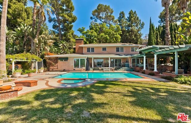 3525 N Knoll Drive, Los Angeles