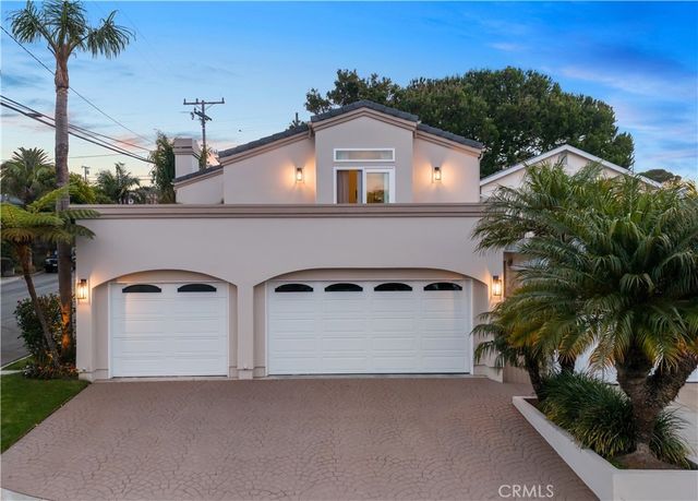 3501 Maple Avenue, Manhattan Beach.