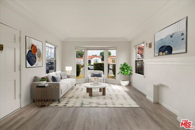 1742 W 106th Street, Los Angeles