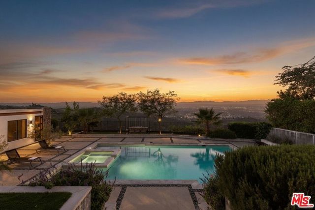 2715 Edwin Place, Los Angeles
