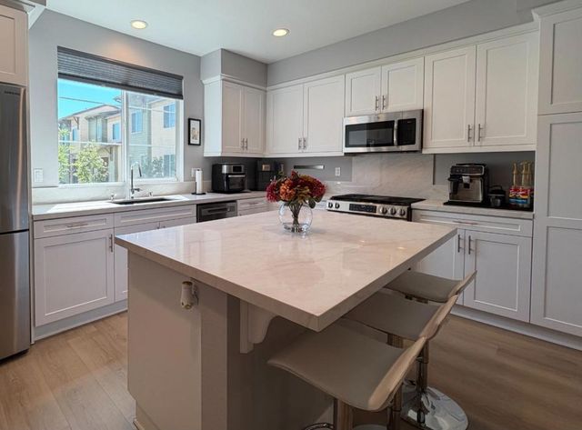 641 Savi Drive # 104, Corona