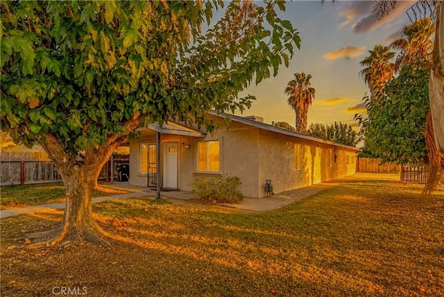 9566 E Broadway, Planada