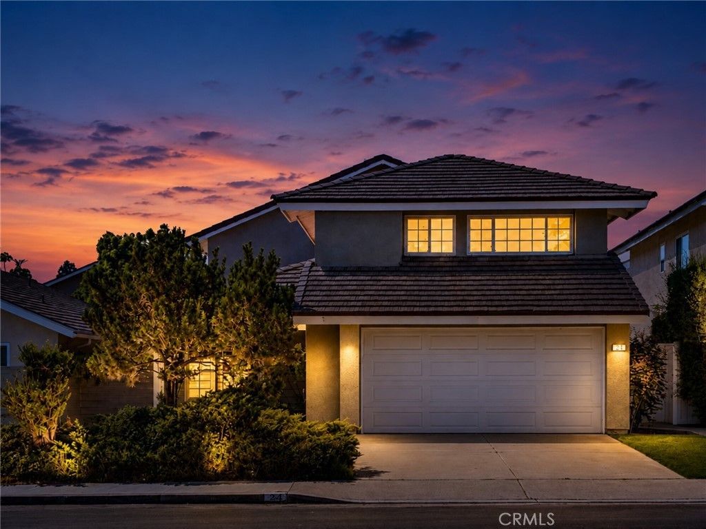24 Whitecloud, Irvine