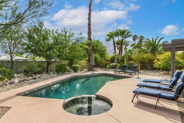 1371 E Francis Drive, Palm Springs