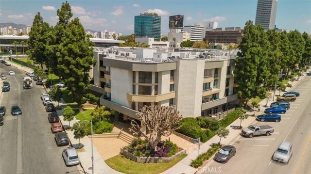 750 S Spaulding Avenue # 215, Los Angeles