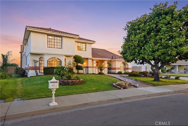 1338 Estes, Santa Maria