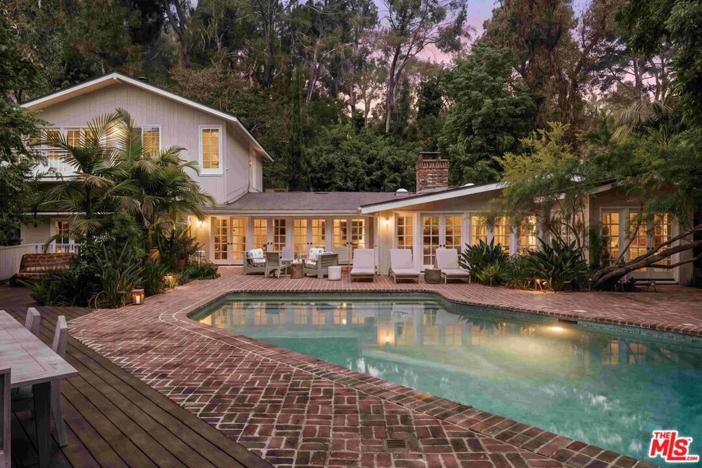 Photo of Listing #26873917