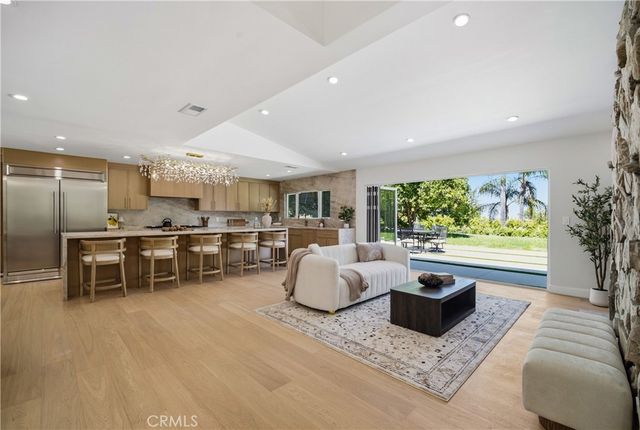 5932 Pat Avenue, Woodland Hills