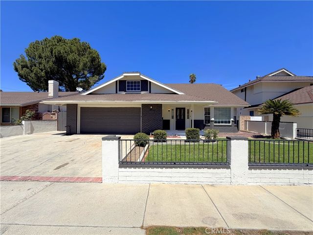 19631 Four Oaks Street, Canyon Country