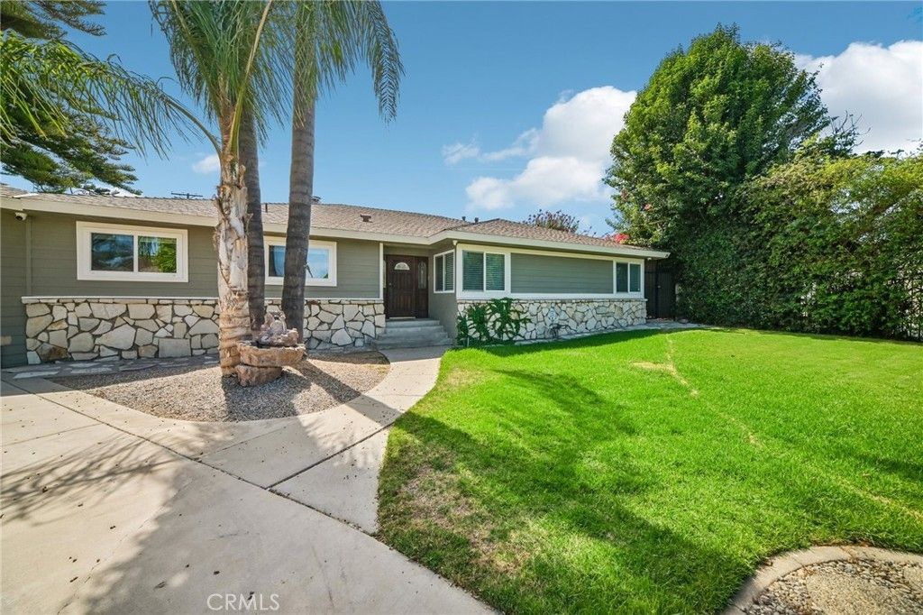 9509 Jellico Avenue, Northridge