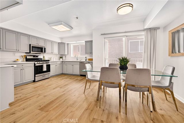 6446 Woodley Avenue # 3, Lake Balboa