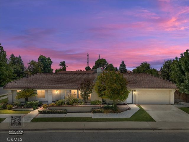 8112 Chaucer, Bakersfield
