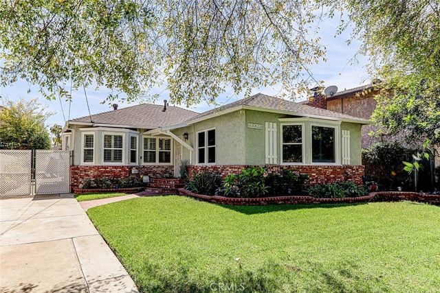 15922 S Denker, Gardena