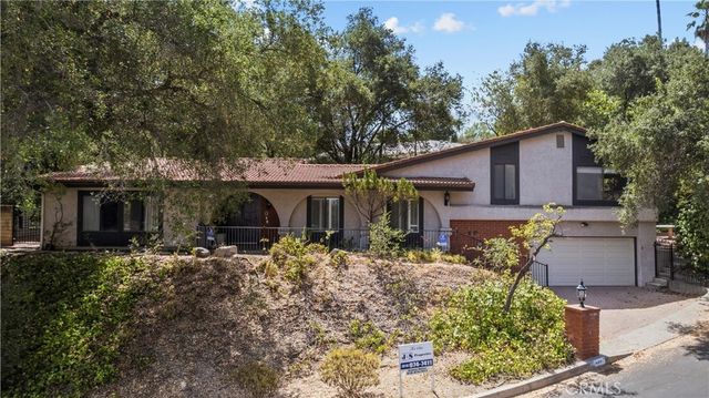 4444 Rochelle Place, Encino