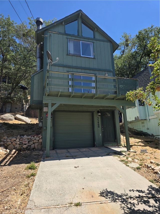 33460 Lakeview Dr, Running Springs