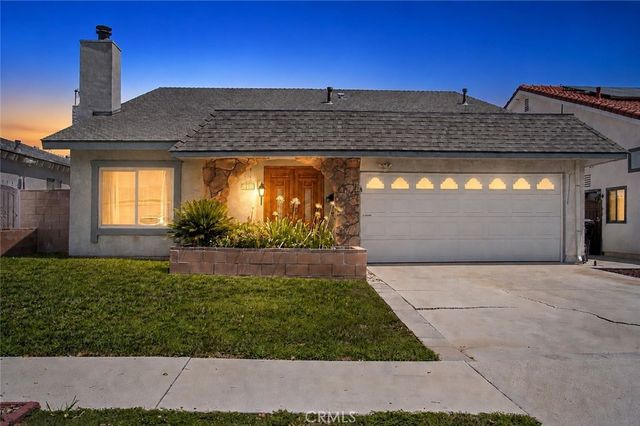 8126 Laramie Avenue, Winnetka