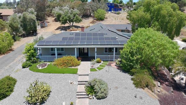 3562 S Mission Road, Fallbrook