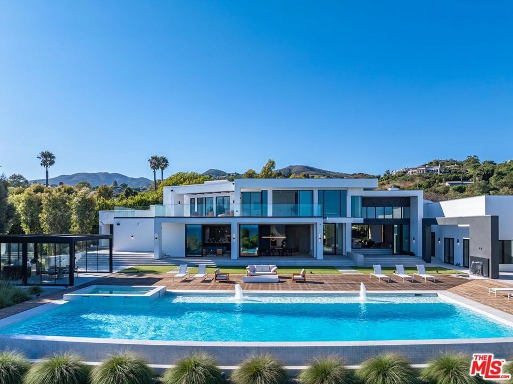 27715 Pacific Coast Highway, Malibu