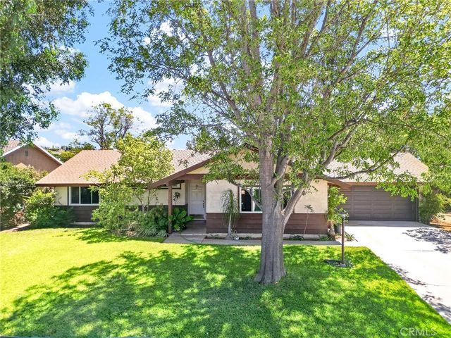 8636 Terrie Ter, Jurupa Valley