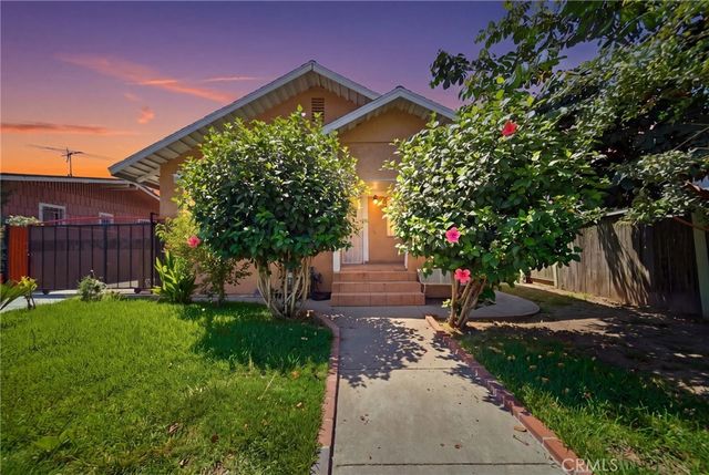 242 W 88th, Los Angeles