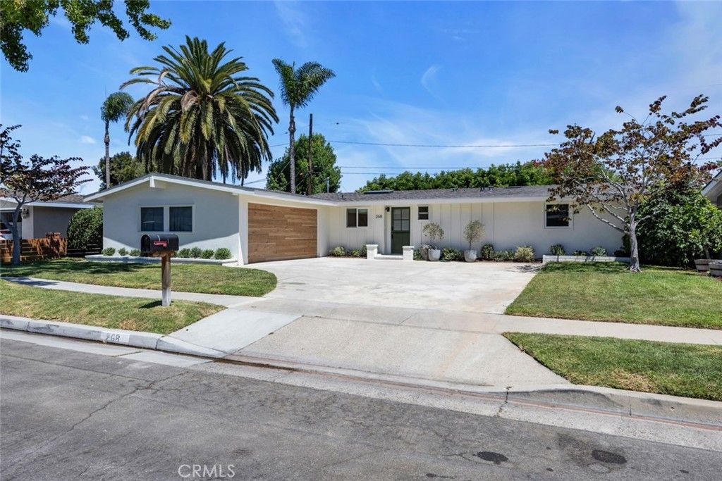 268 E Bay Street, Costa Mesa