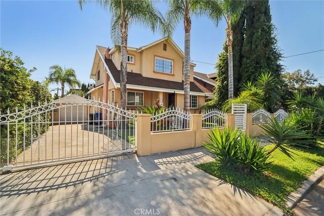 4520 Kingswell Avenue, Los Angeles