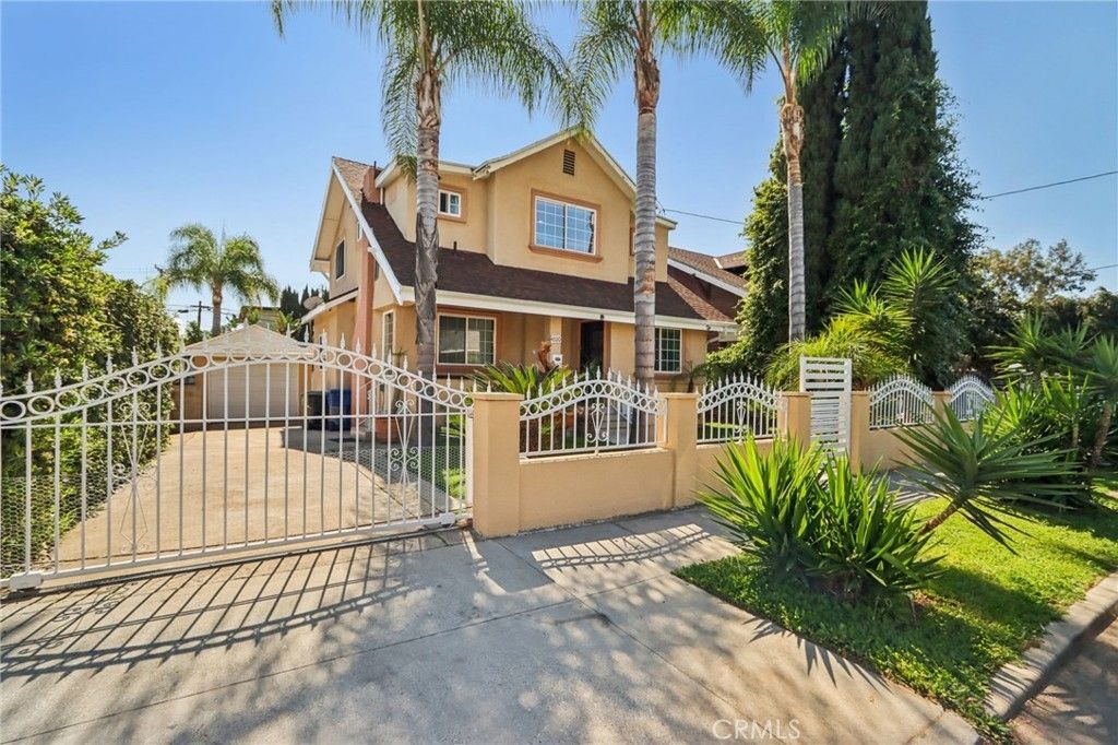 4520 Kingswell Avenue, Los Angeles