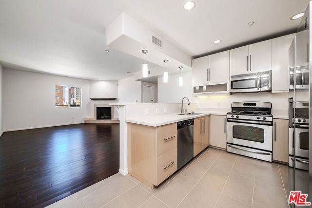733 S Manhattan Place # 405, Los Angeles
