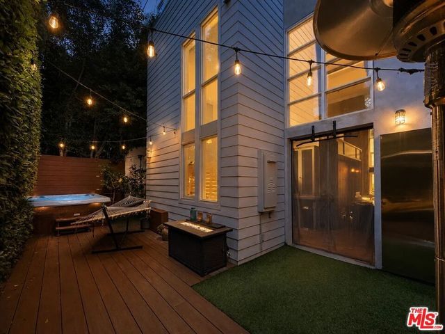 1037 N Laurel Avenue # 10, West Hollywood