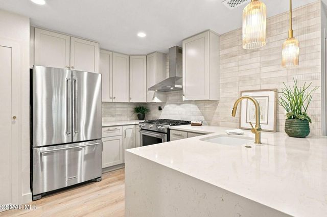 578 Via Colinas, Westlake Village